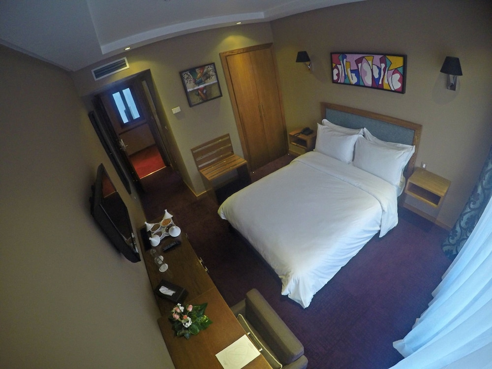 Executive Double Room, 1 Double Bed, Balcony, City View - Photo 4