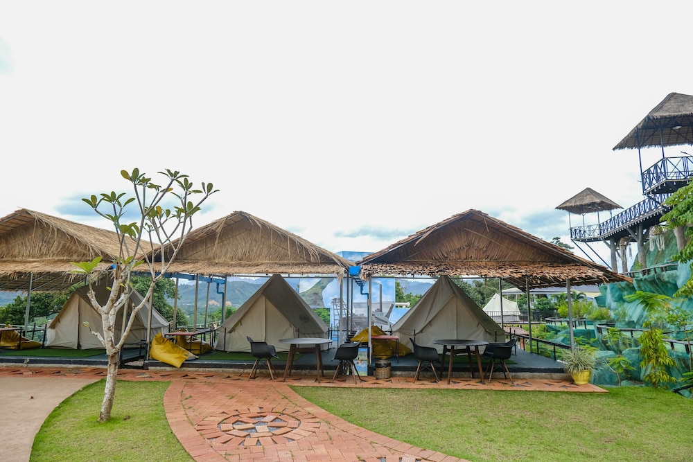 Basic Tent photo 3