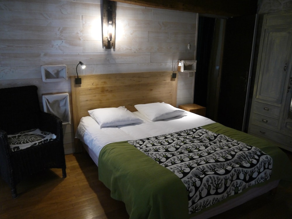 Classic Double Room, 1 Queen Bed, Garden View photo 1