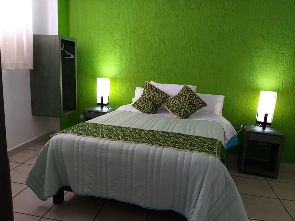 Standard Double Room, 1 Queen Bed, Non Smoking (Verde-azul) photo 3