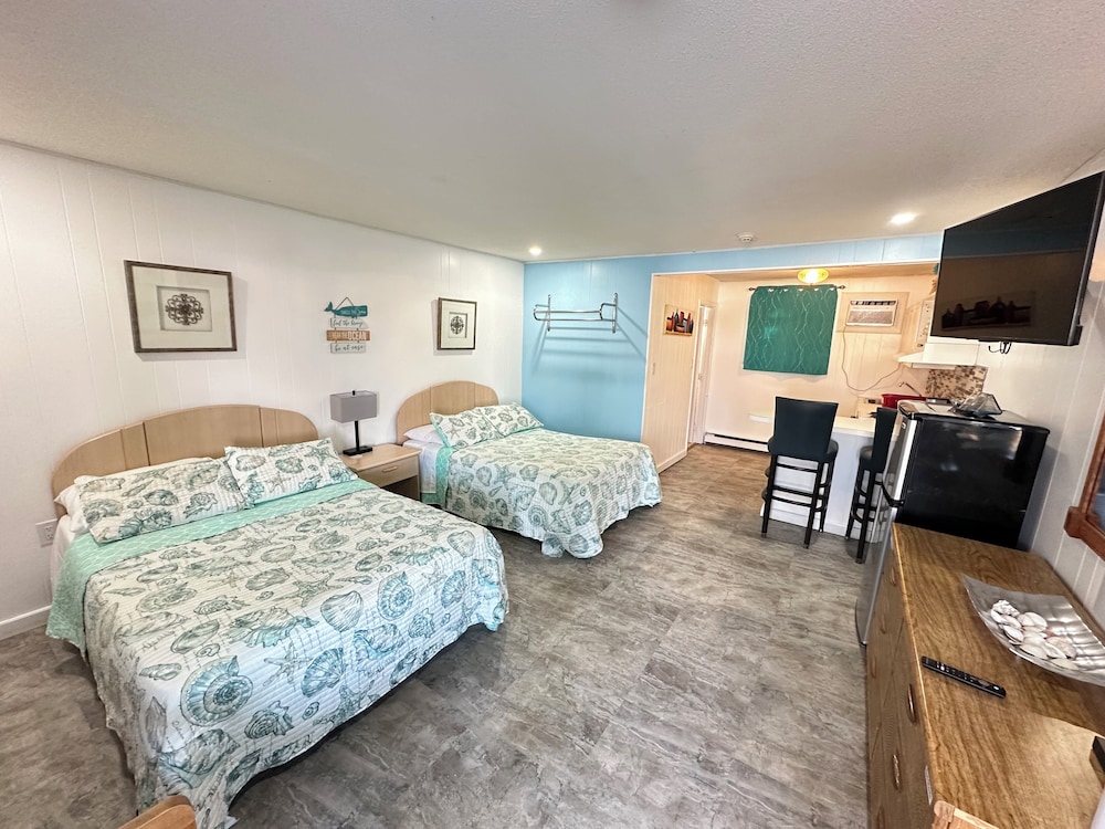 Queen Room with Kitchenette photo 1