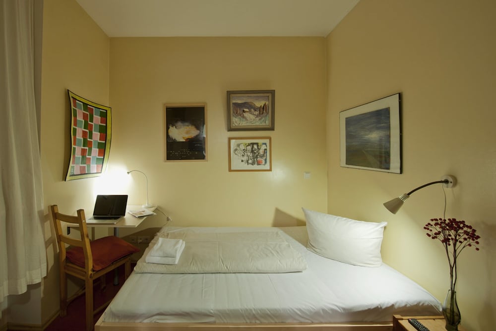 Comfort Single Room, Private Bathroom photo 1