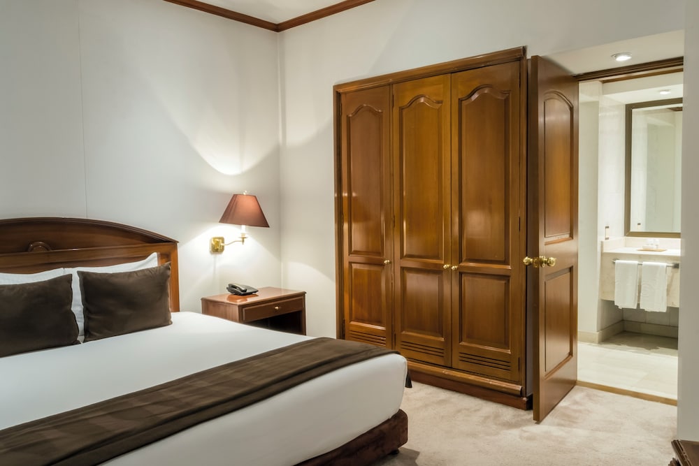 Executive Studio Suite - Photo 7