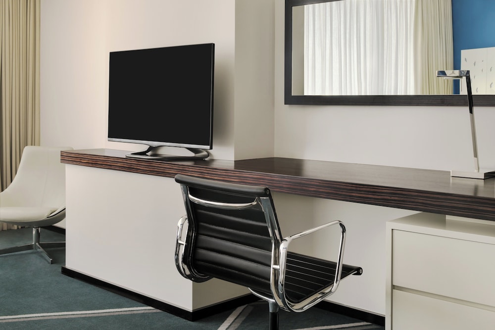Classic Room, Multiple Beds, Club Lounge Access