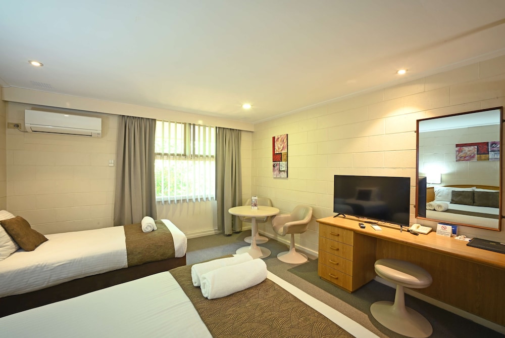 Triple Room - Photo 8
