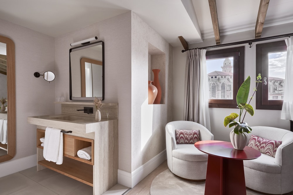 Preferential Duplex Room