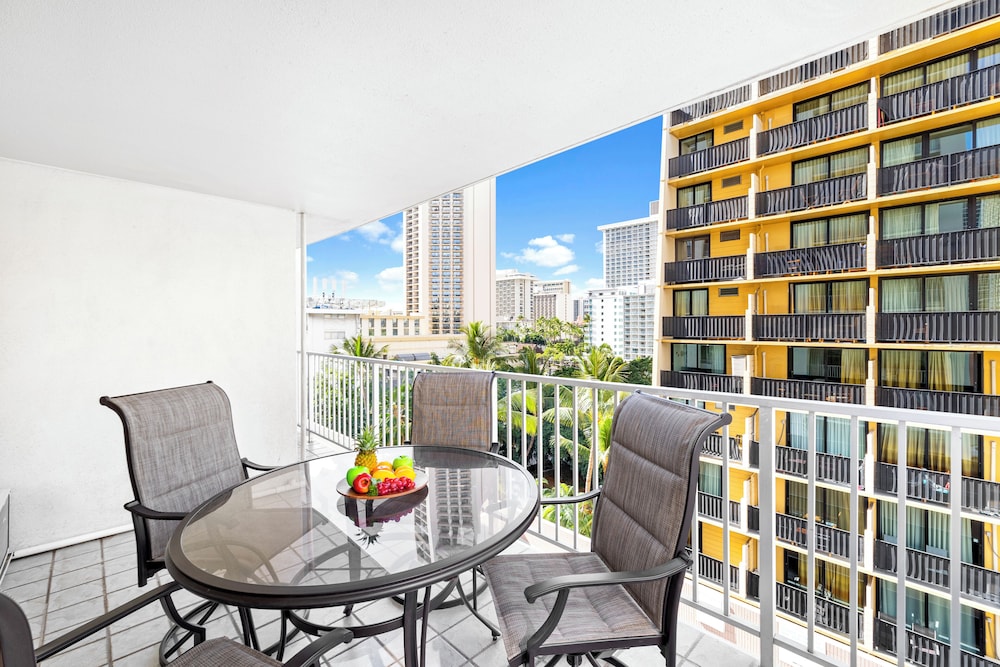 Pacific Monarch - 1 BR - Ocean & City Views: Condo, 1 Bedroom, City View (0109) photo