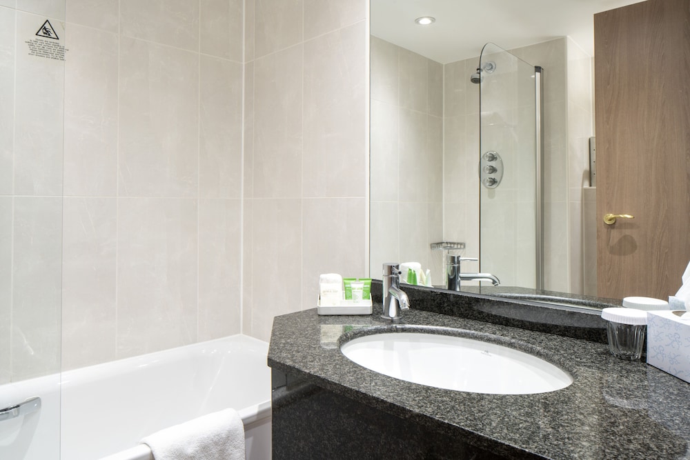 Deluxe Junior Suite photo 2