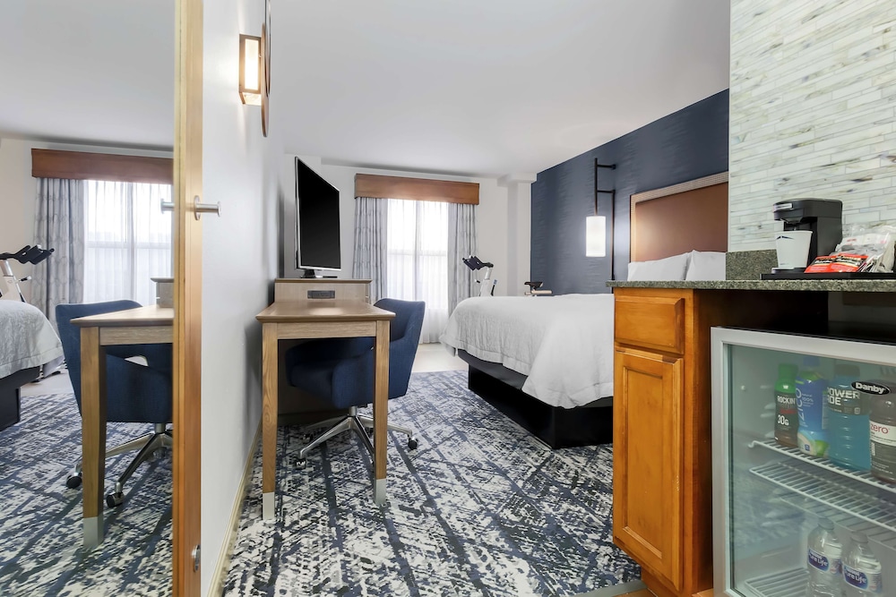 Room, 1 King Bed (Fitness Room with Spin Bike & Gymrax) - Photo 3