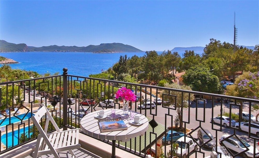 Deluxe Double Room, Balcony, Sea View photo 3