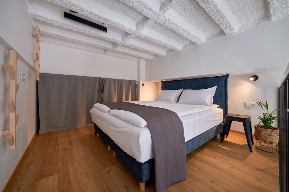 City Loft - Photo 33