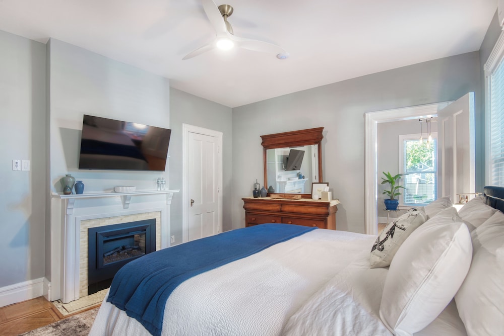 Suite #1 photo 2