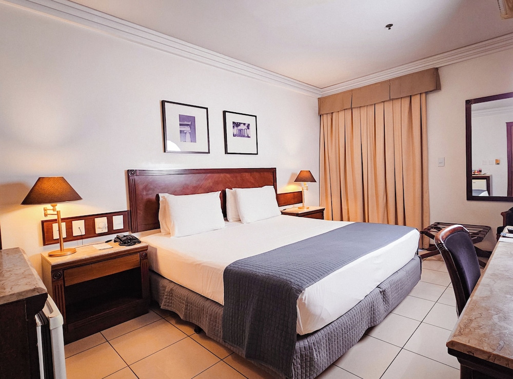 Deluxe Room, Balcony, City View - Photo 5