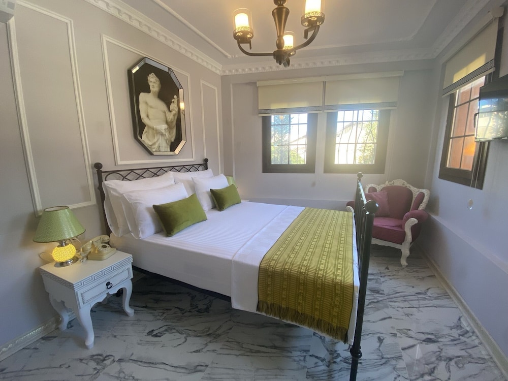 Standard Double Room - Photo 3