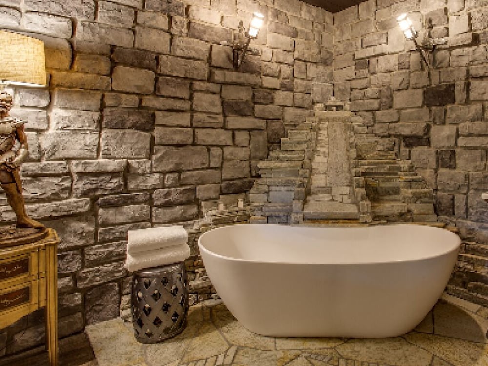 Premium Double Room, Ensuite, River View (Castle Suite) photo 3