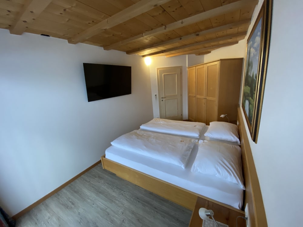 Honeymoon Apartment photo 3