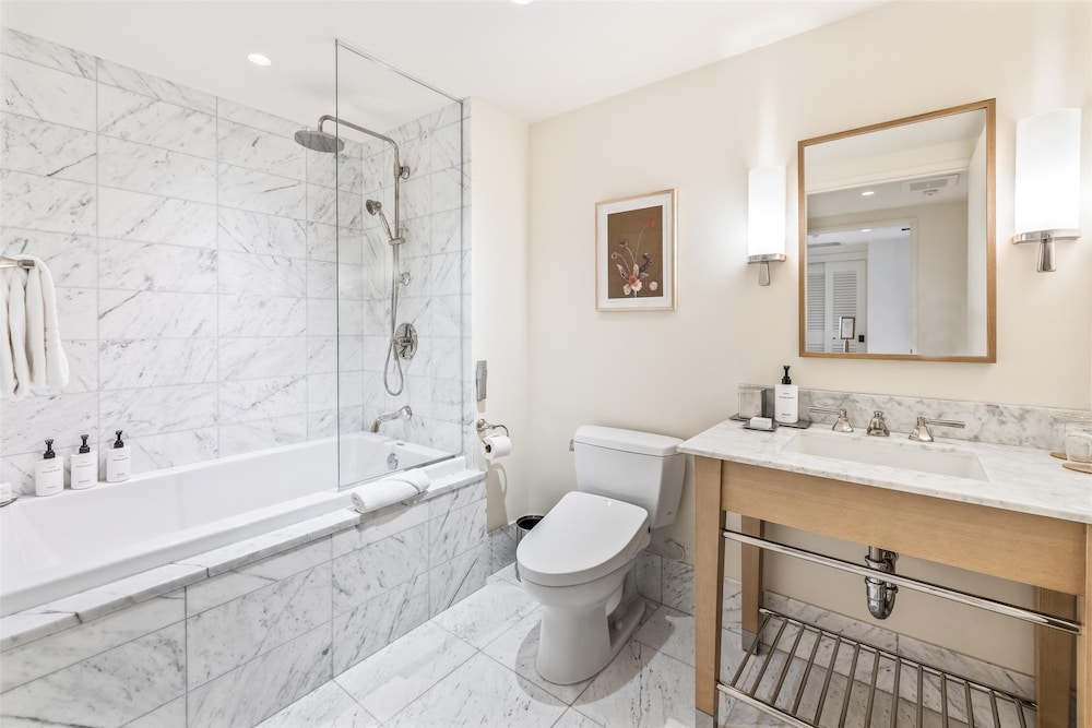 LXR Grand Suite, 2 Bedrooms, Ocean View thumbnail 6