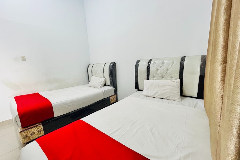 Deluxe Room - Photo 5