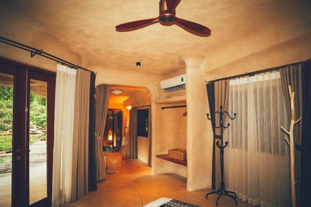 Luxury Villa thumbnail 5
