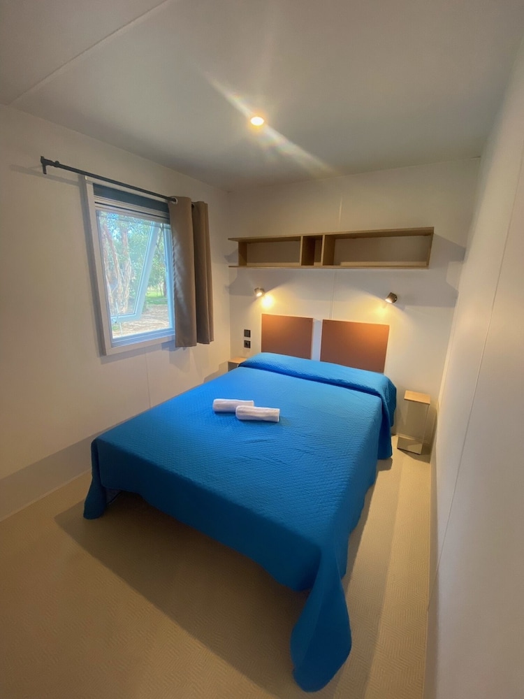 Comfort Mobile Home, 2 Bedrooms photo 3