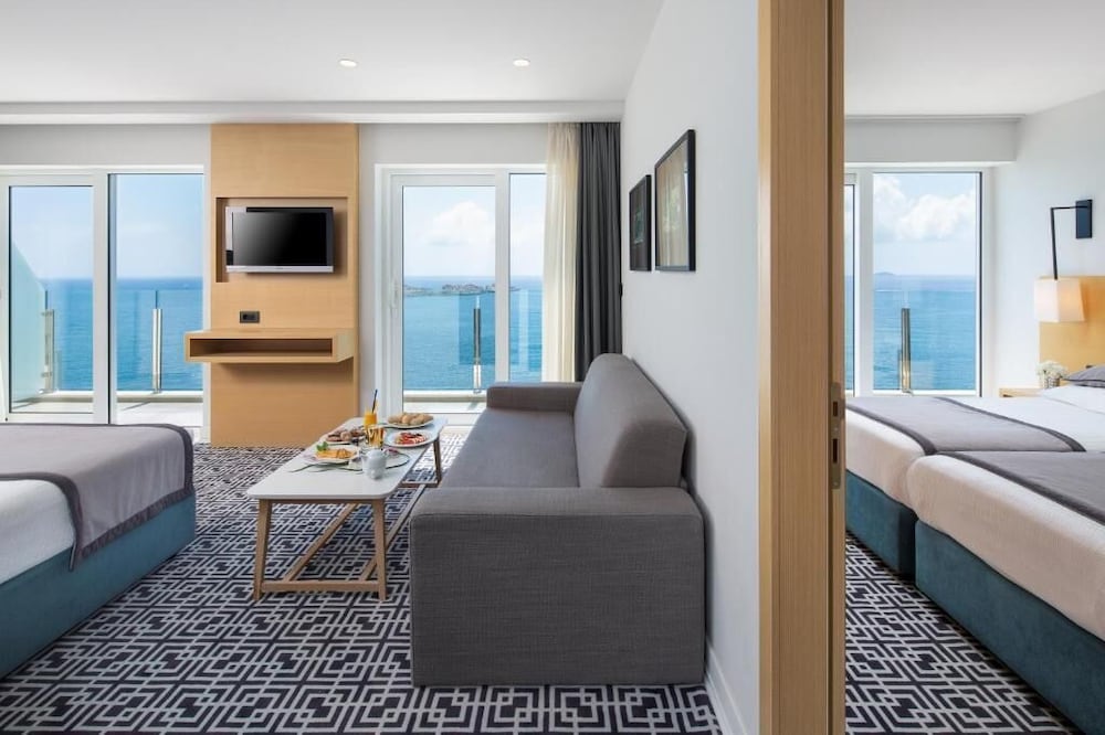 Premium Suite, 2 Bedrooms, Balcony, Sea View