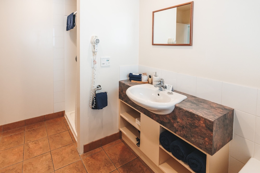 Family Apartment, 2 Bedrooms - Photo 11