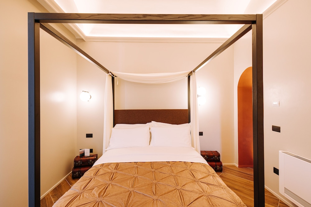 Superior Suite - Photo 2