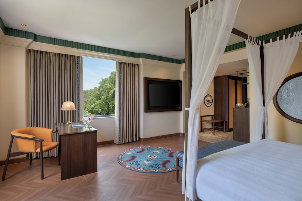 Deluxe Room, 1 Queen Bed (Deluxe Room Double)
