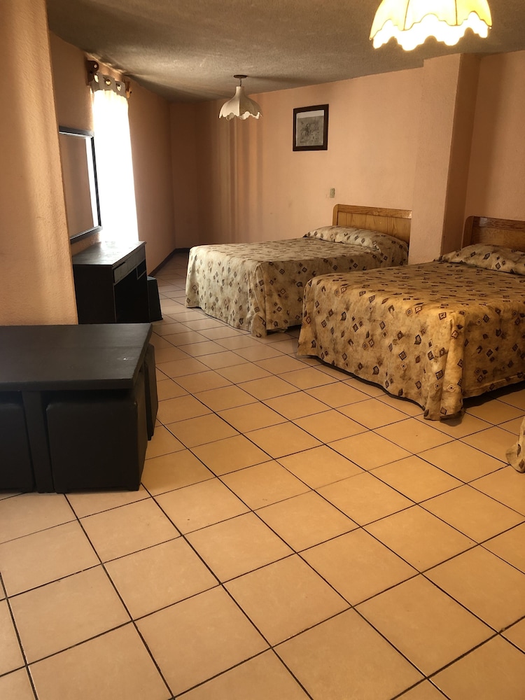 Classic Studio Suite, Multiple Beds, Non Smoking