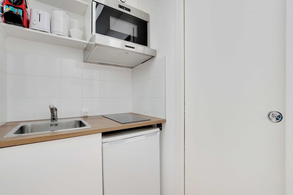 Apartment photo 2