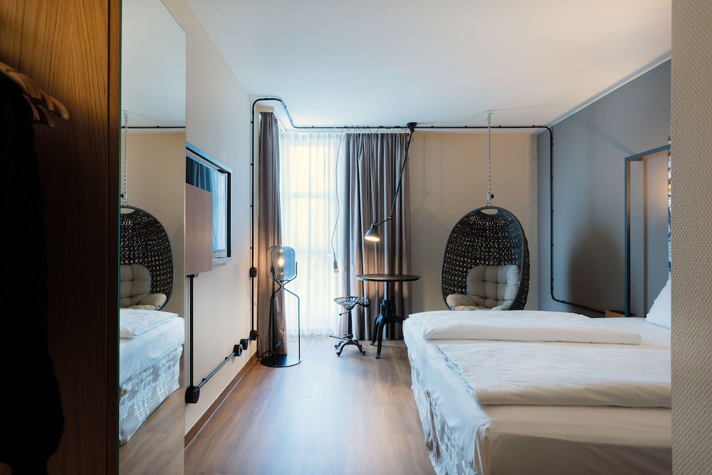 Standard Double Room - Photo 6