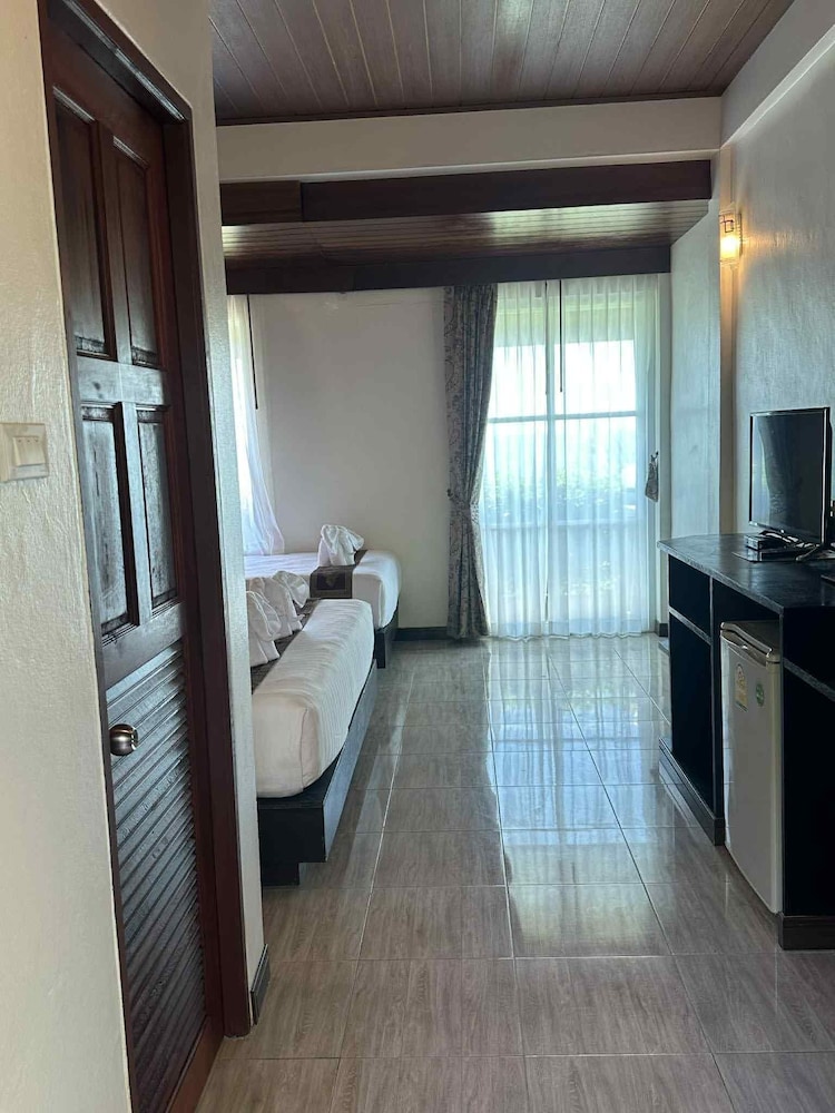 Deluxe Double Room with partial sea view 2rd floor photo 2