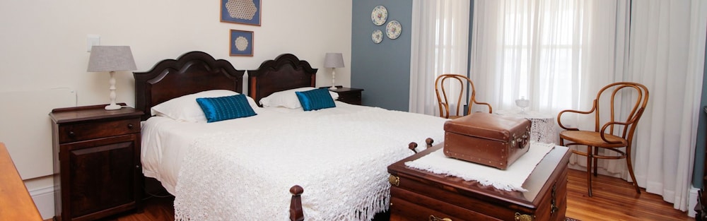 Twin Room (Vintage)