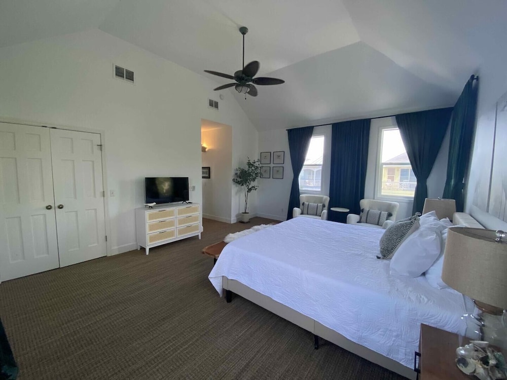 House, Multiple Beds, Fireplace, Beach View photo 2