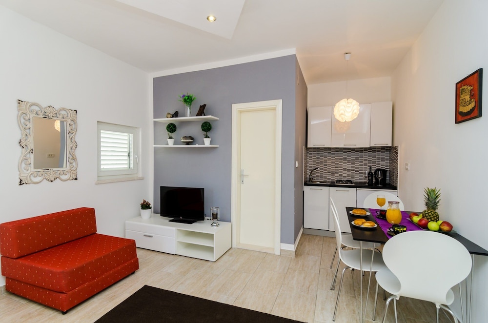 Studio (Comfort Studio Apartment With Terrace) - Photo 16