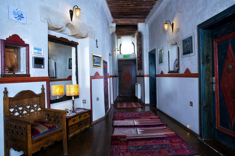 THE CONSUL'S photo 2
