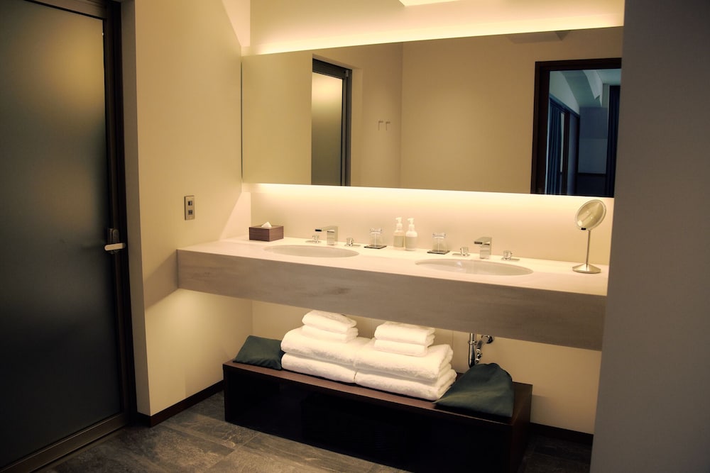 Junior Suite with Lounge Access (former Nintendo headquarter) No Smoking - Photo 12