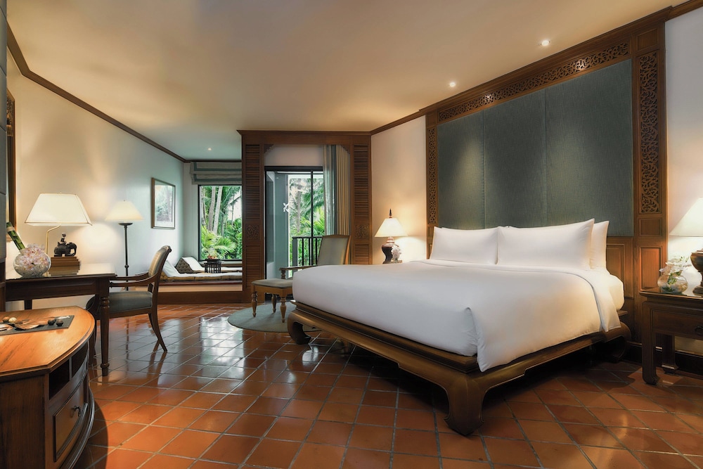 Room, 1 King Bed, Garden View (Balcony) - Photo 1