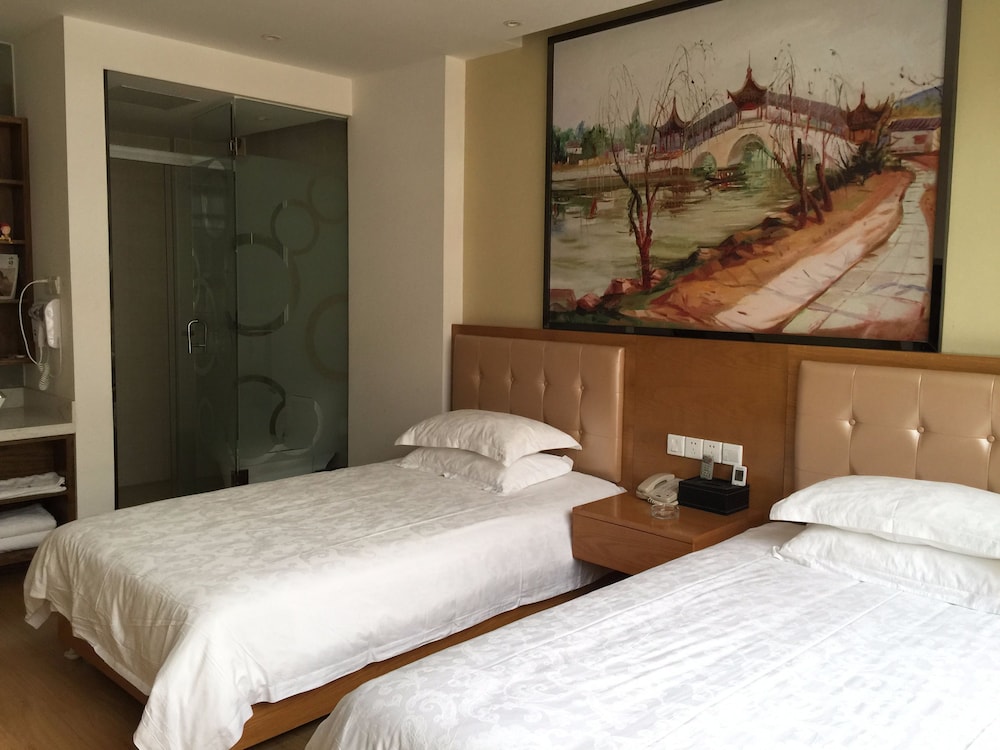 Standard Twin Room photo 1