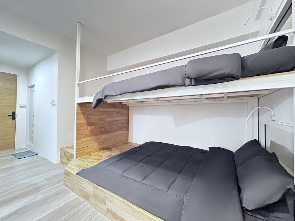 Basic Quadruple Room photo 1