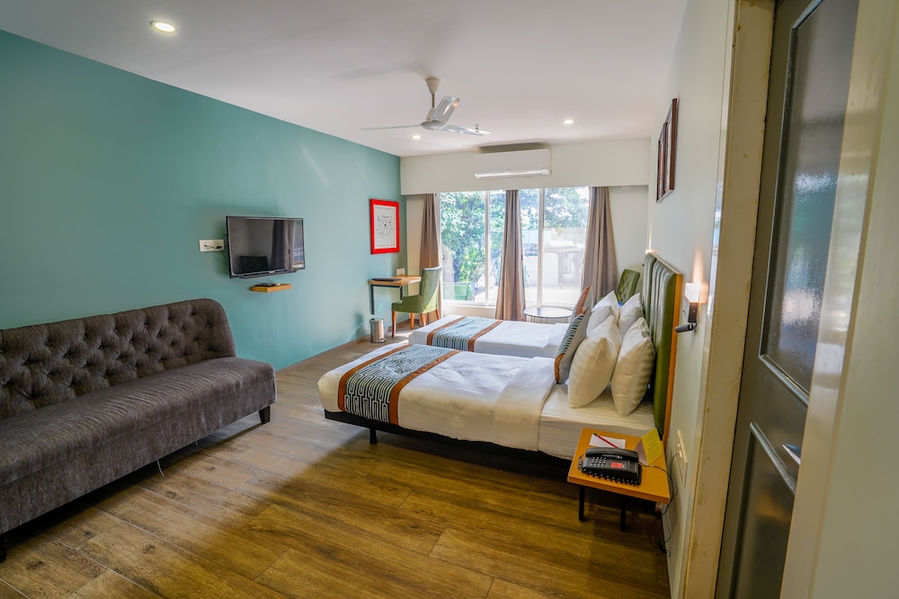 Executive Room - Photo 7