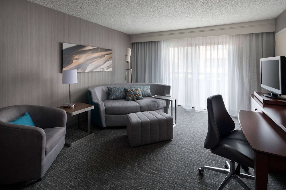 Suite, Multiple Beds (One Bedroom) - Photo 1