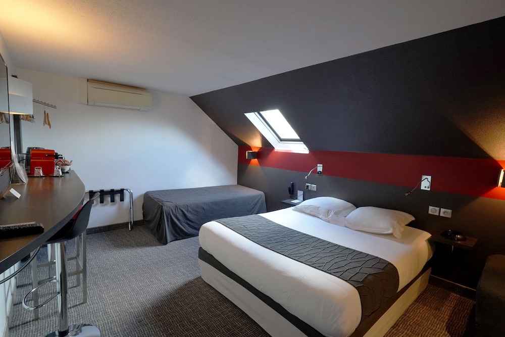 Family Room, Multiple Beds (Larger Room) photo 3