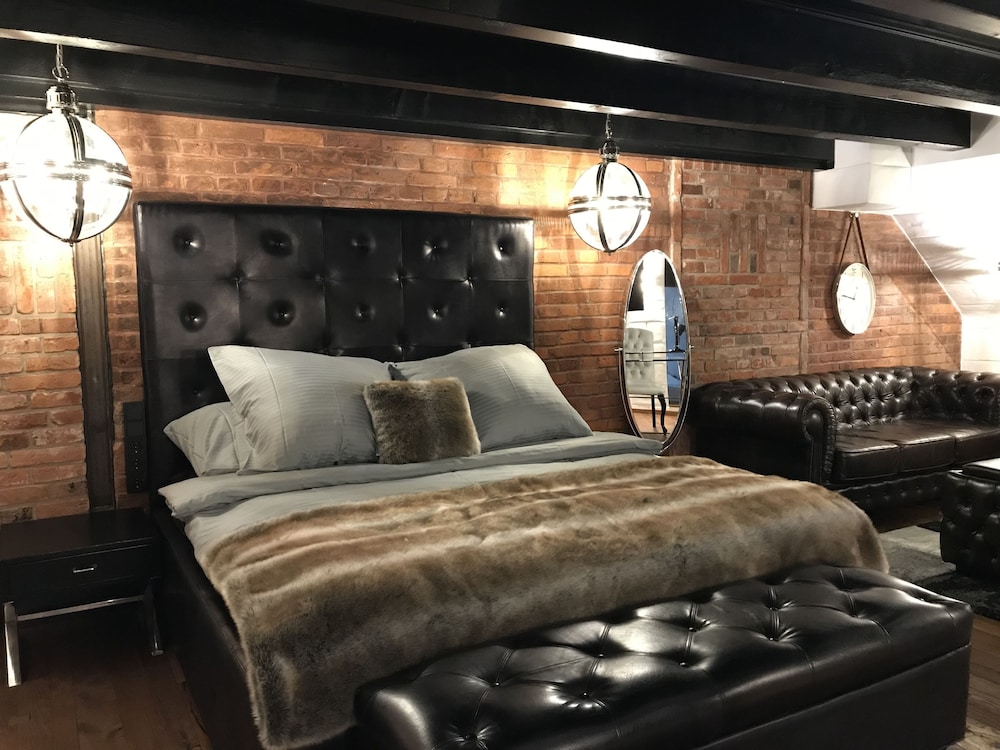 Honeymoon Suite (Hollywood Nr.10)