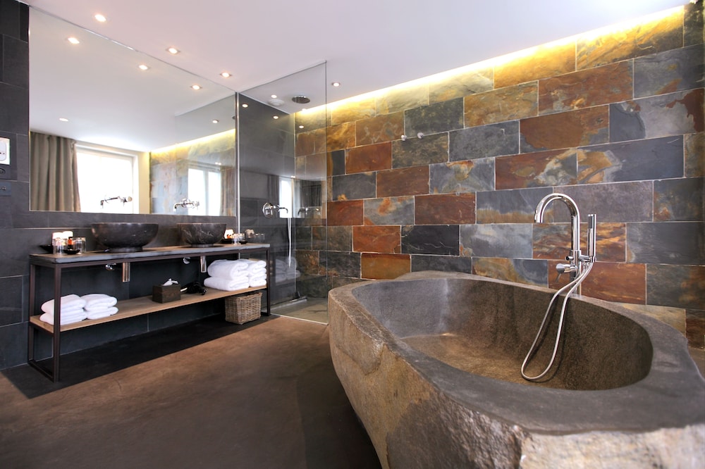 Junior Suite (Exception) thumbnail 6
