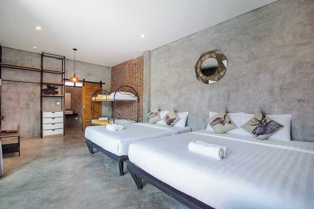 Four-Bedroom Villa - Photo 20