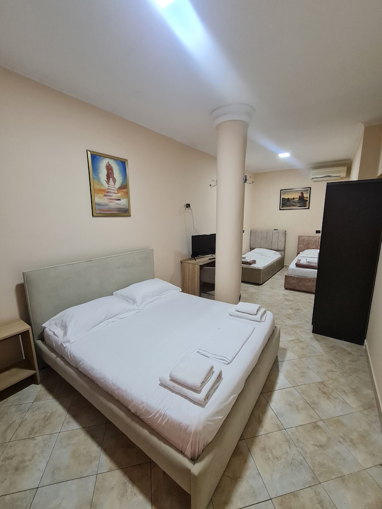 Economy Quadruple Room