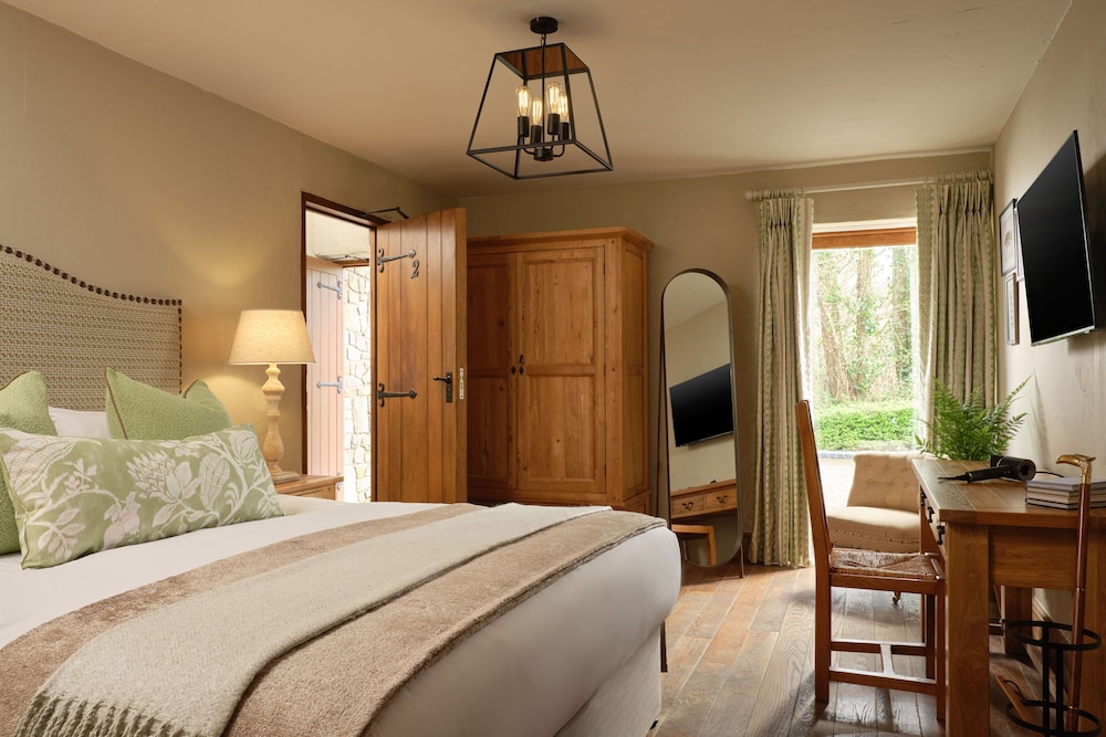 Deluxe Room - Photo 3