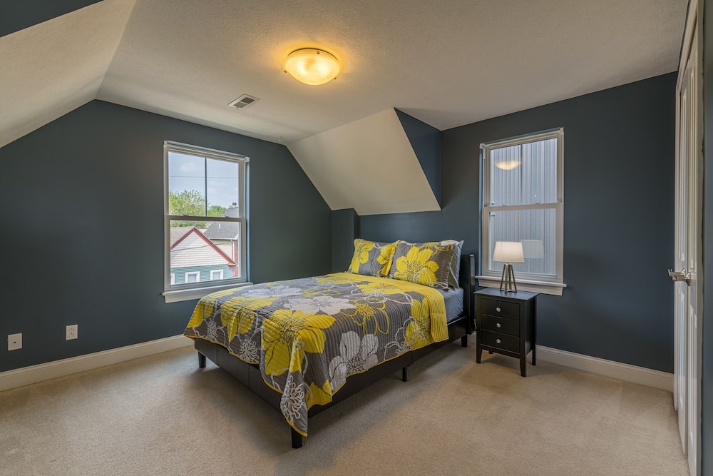 House, 2 Bedrooms