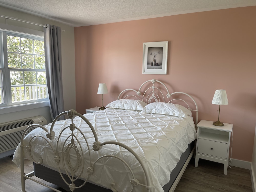 Romantic Suite, 2 Bedrooms, Kitchen, Bay View (Master)